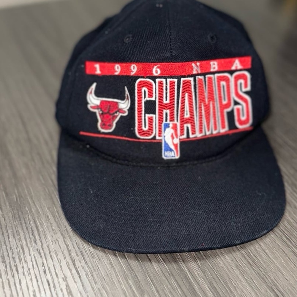 Vintage 1996 Chicago Bulls NBA Champions Sports Snapback